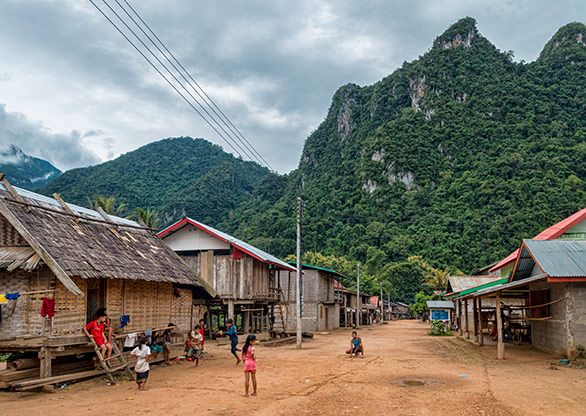 1Day weaving village